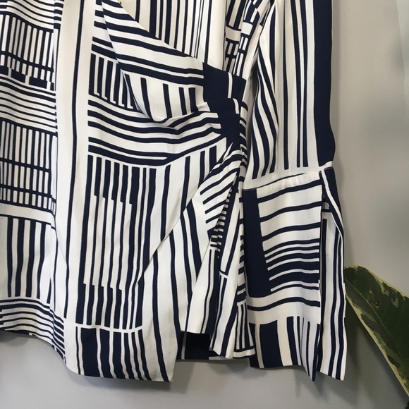 C/Meo Collective V Neck Wrap Grid Print Top - Picture 5 of 8